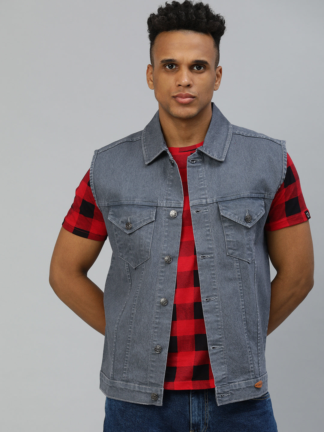 Men's Light Grey Regular Fit Washed Sleeveless Denim Jacket