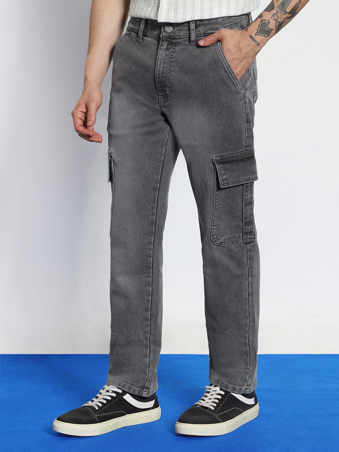 Men's Light Grey Regular Fit Washed Cargo Jeans With 6 Pockets Stretchable