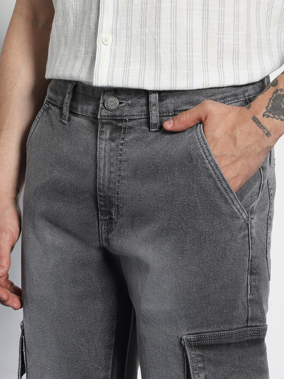 Men's Light Grey Regular Fit Washed Cargo Jeans With 6 Pockets Stretchable
