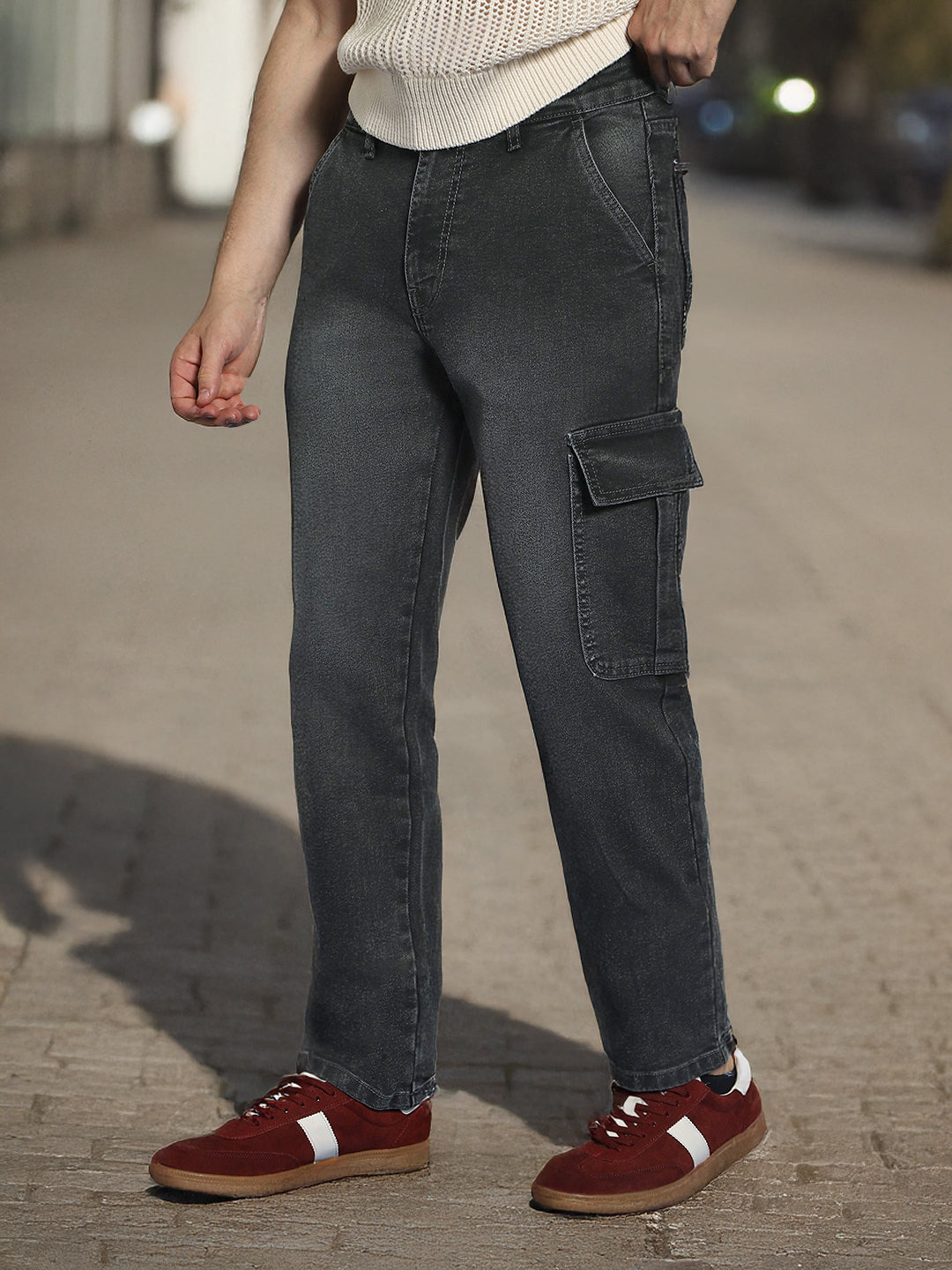 Men's Grey Regular Fit Washed Cargo Jeans With 6 Pockets Stretchable