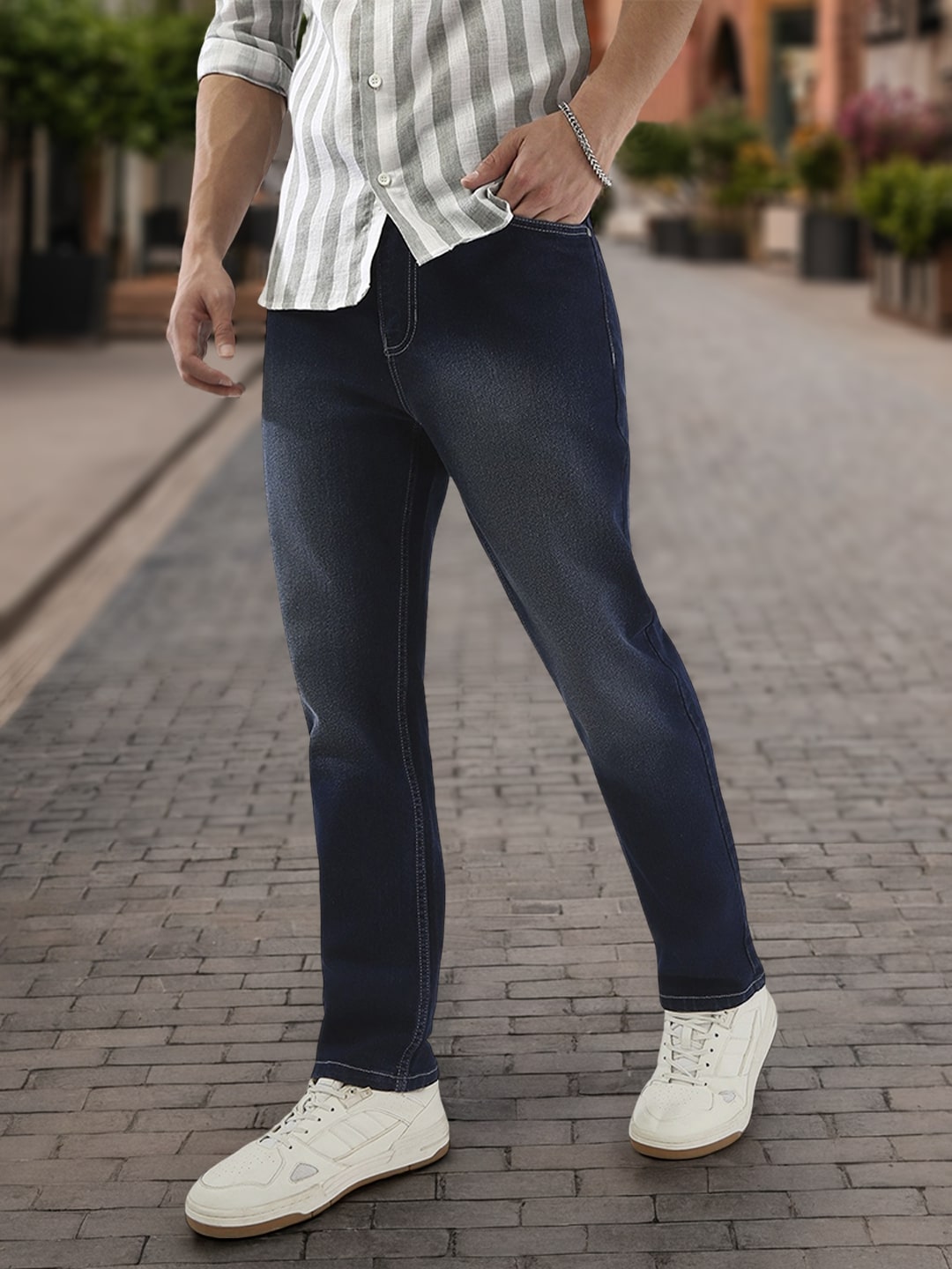 Men's Dark Blue Straight Fit Washed Jeans Stretchable