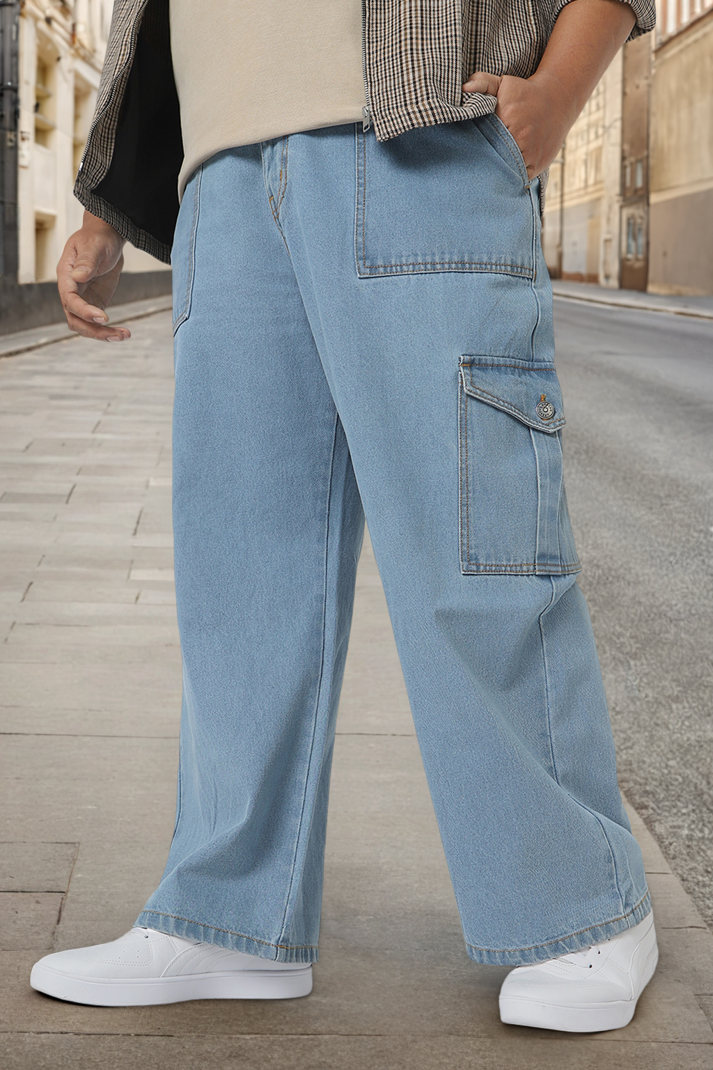 Plus Men's Ice Blue Loose Fit Cargo Jeans with Pockets Non-Stretchable