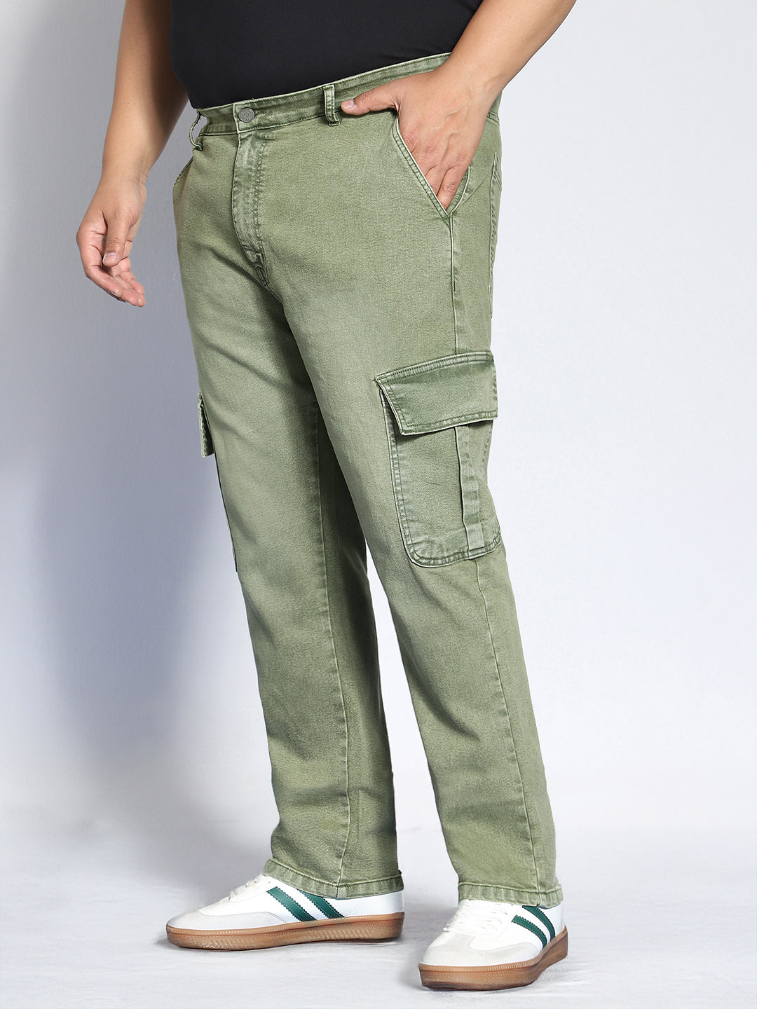 Plus Men's Olive Green Regular Fit Washed Cargo Jeans With 6 Pockets Stretchable