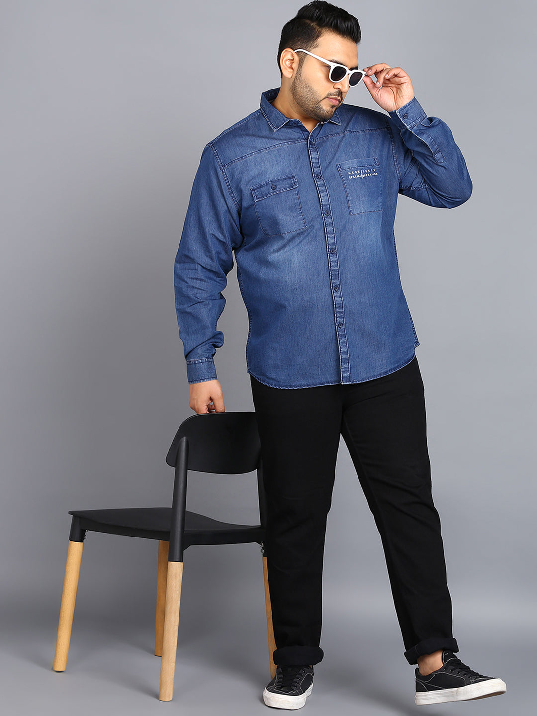 Plus Men's Blue Denim Full Sleeve Regular Fit Washed Casual Shirt