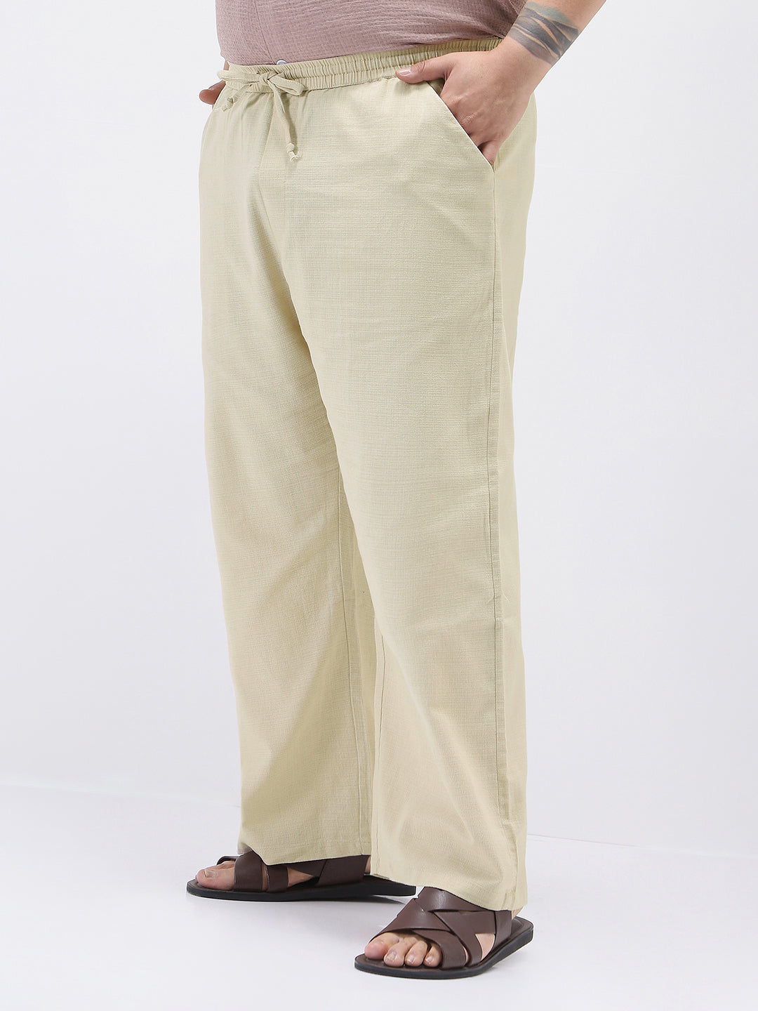 Plus Men's Beige Loose Fit Solid Linen Blend Trousers Non-Stretchable