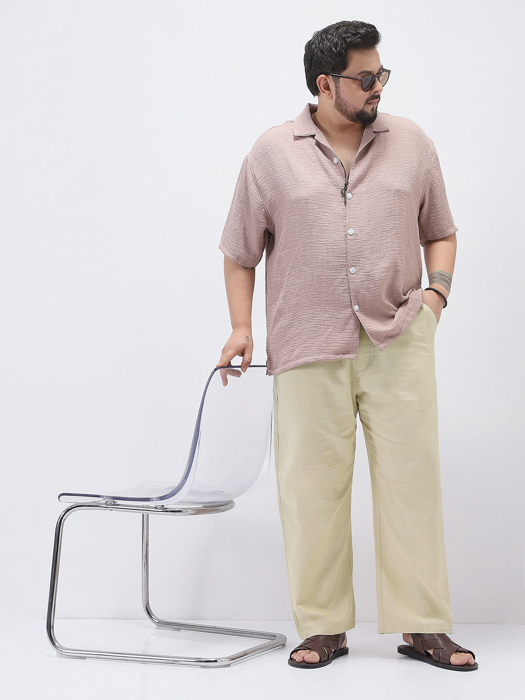 Plus Men's Beige Loose Fit Solid Linen Blend Trousers Non-Stretchable