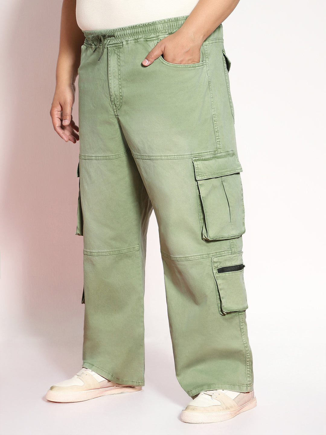 Plus Men's Olive Loose Baggy Fit Travel Cargo Jeans With 8 Pockets Stretchable