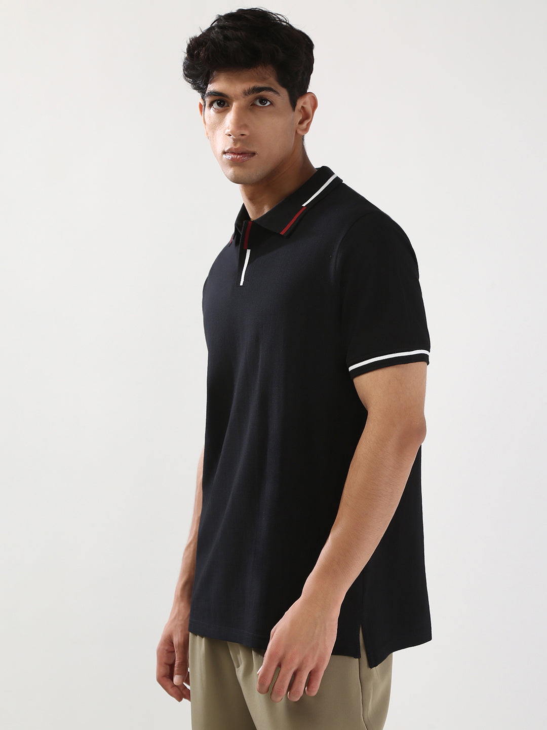 Men's Black Solid Regular Fit Half Sleeve Cotton Polo T-Shirt