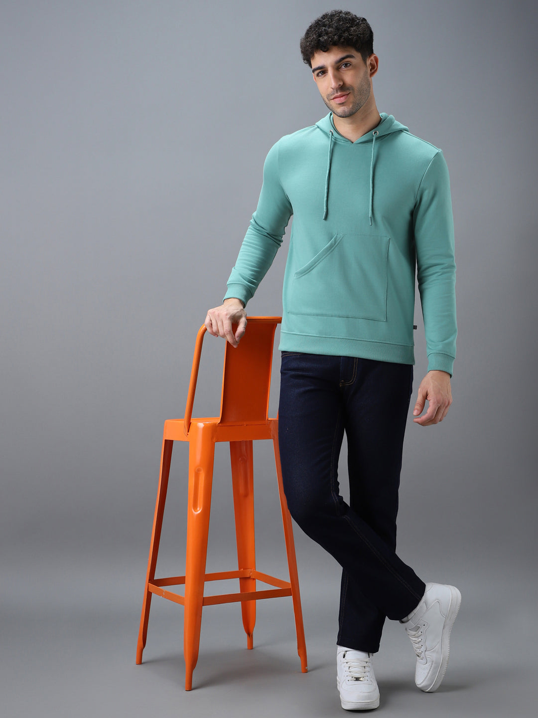 Men's Green Cotton Solid Hooded Neck Sweatshirt