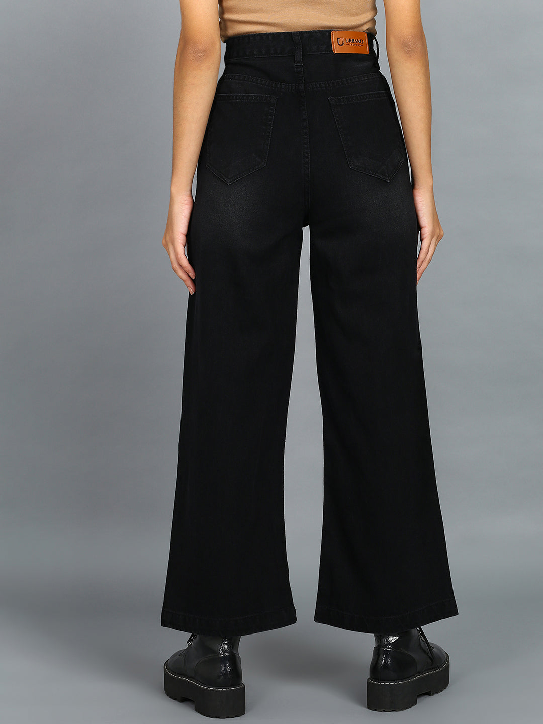 Women's Black Regular Fit Wide Leg Washed Jeans
