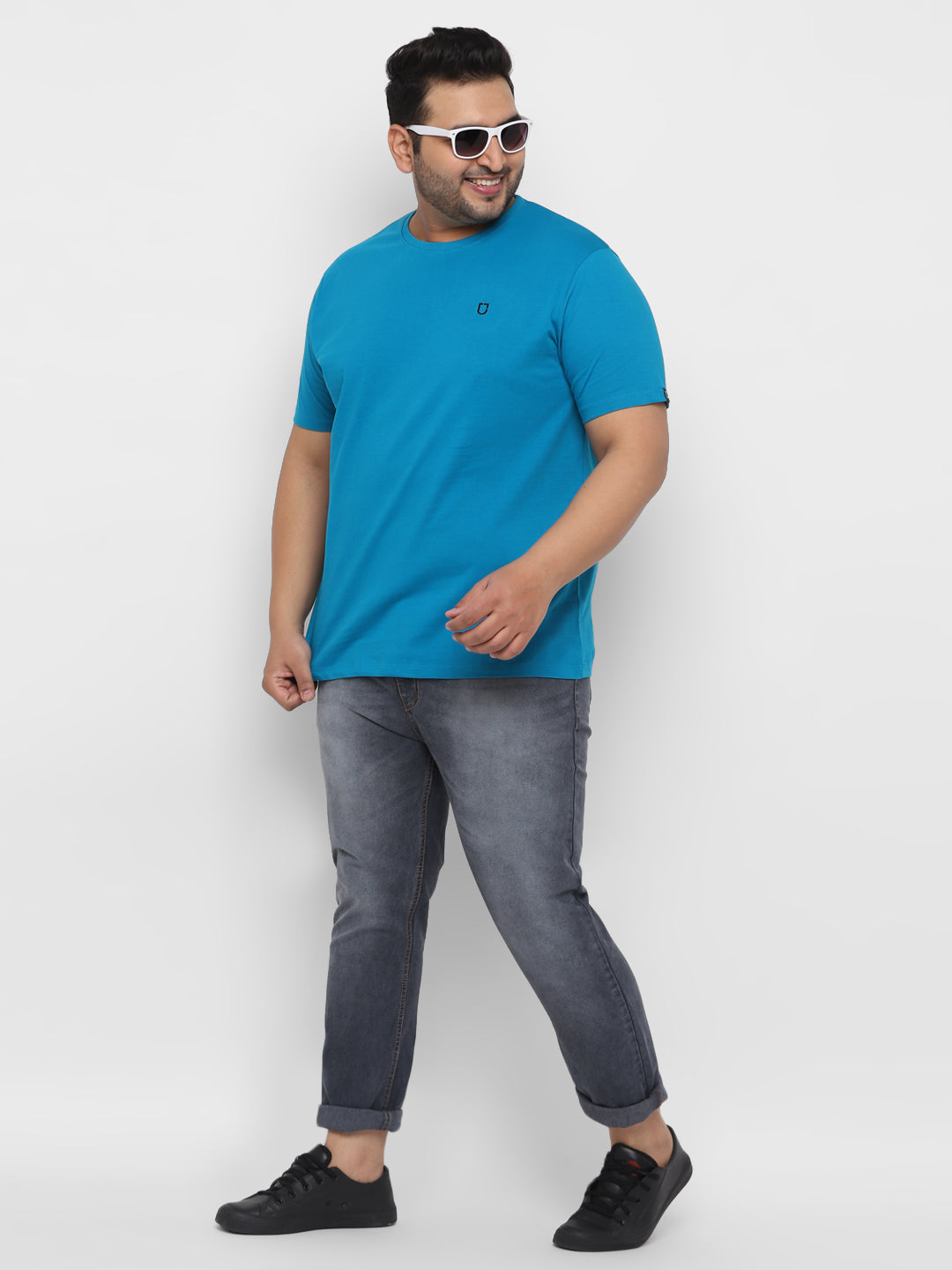 Plus Men's Aqua Blue Solid Regular Fit Round Neck Cotton T-Shirt