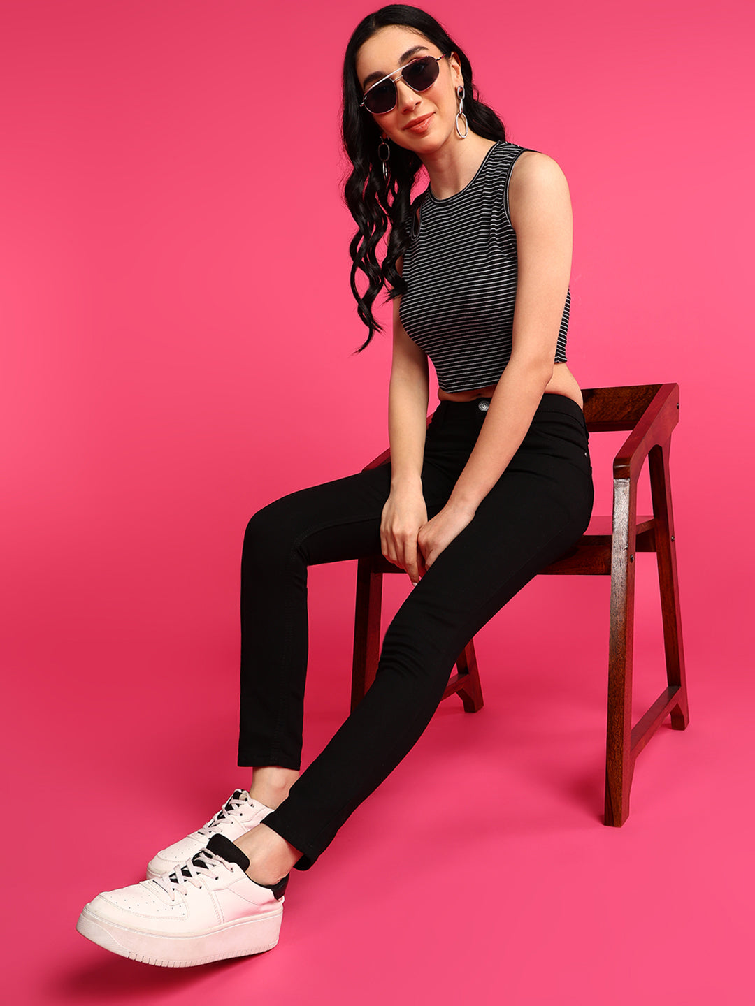 Women's Black Skinny Fit Solid Jeans