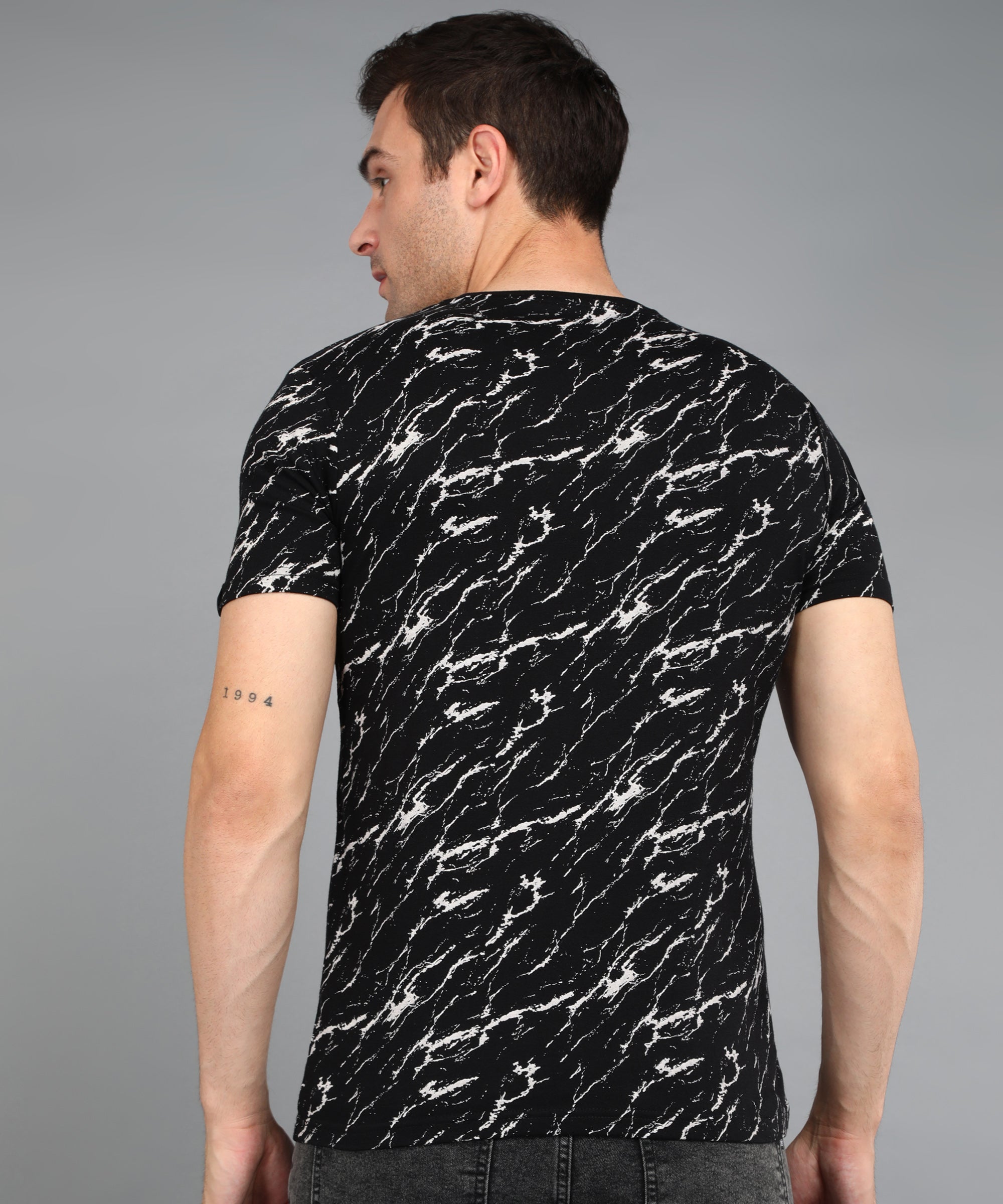 Urbano Fashion Men's Black Printed Round Neck Half Sleeve Slim Fit Cotton T-Shirt