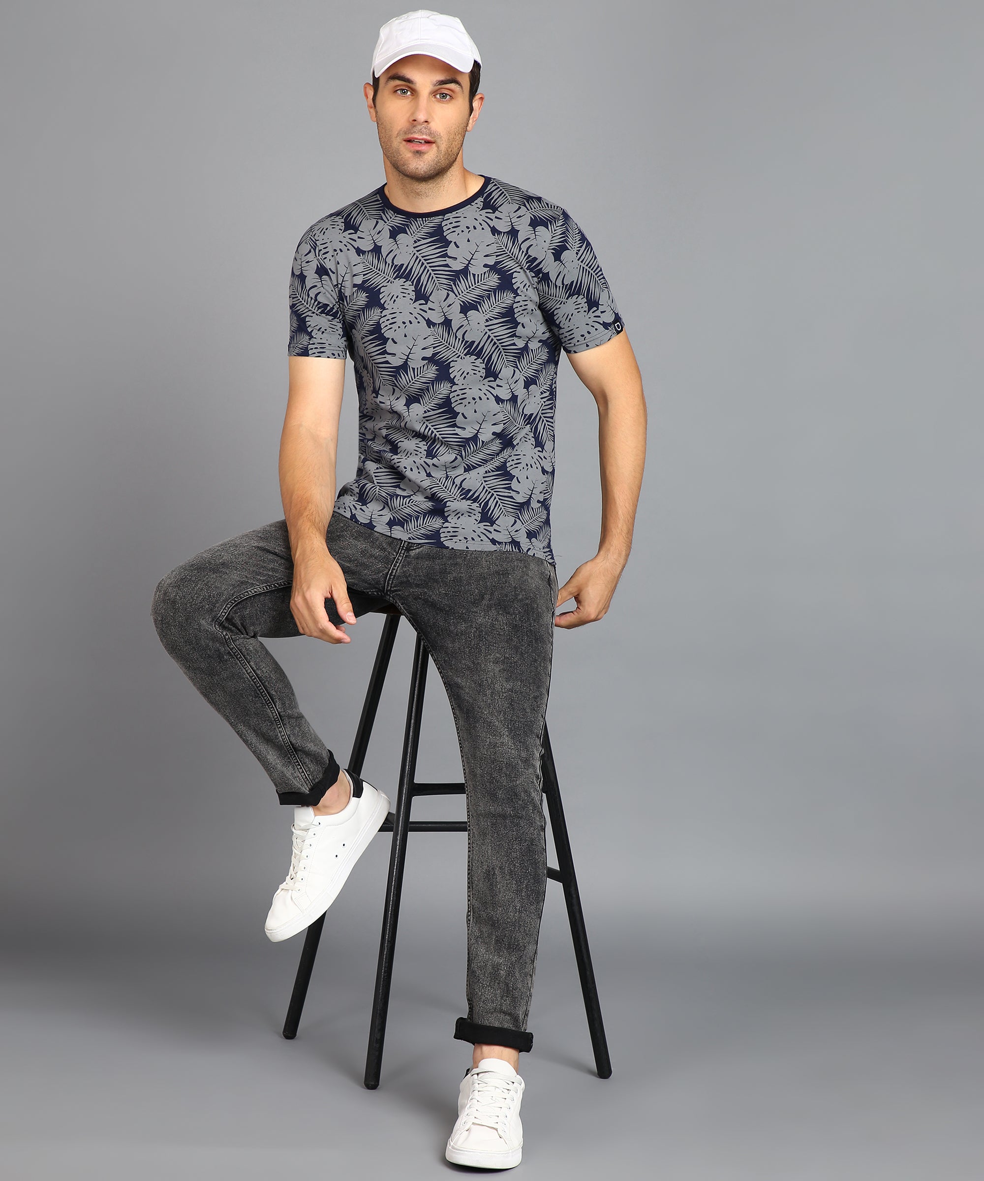 Urbano Fashion Men's Navy Blue Printed Round Neck Half Sleeve Slim Fit Cotton T-Shirt