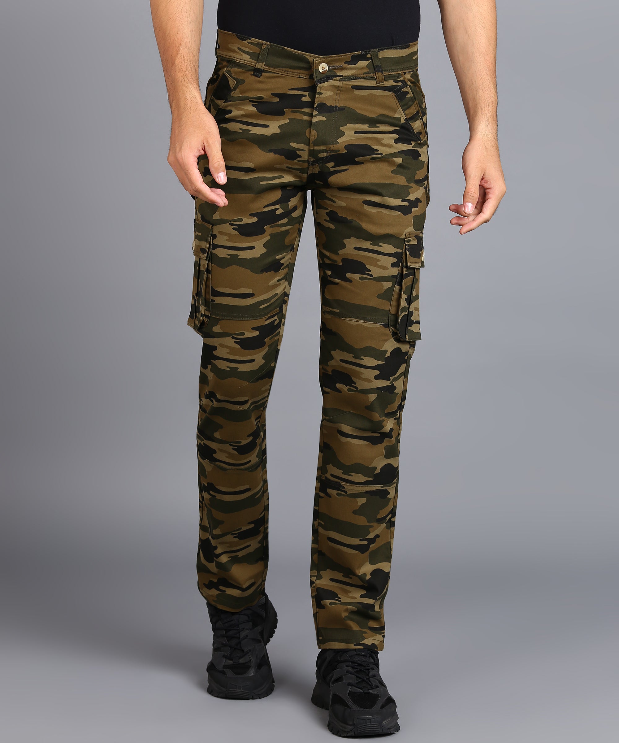 Men's Green Regular Fit Military Camouflage Cargo Chino Pant with 6 Pockets