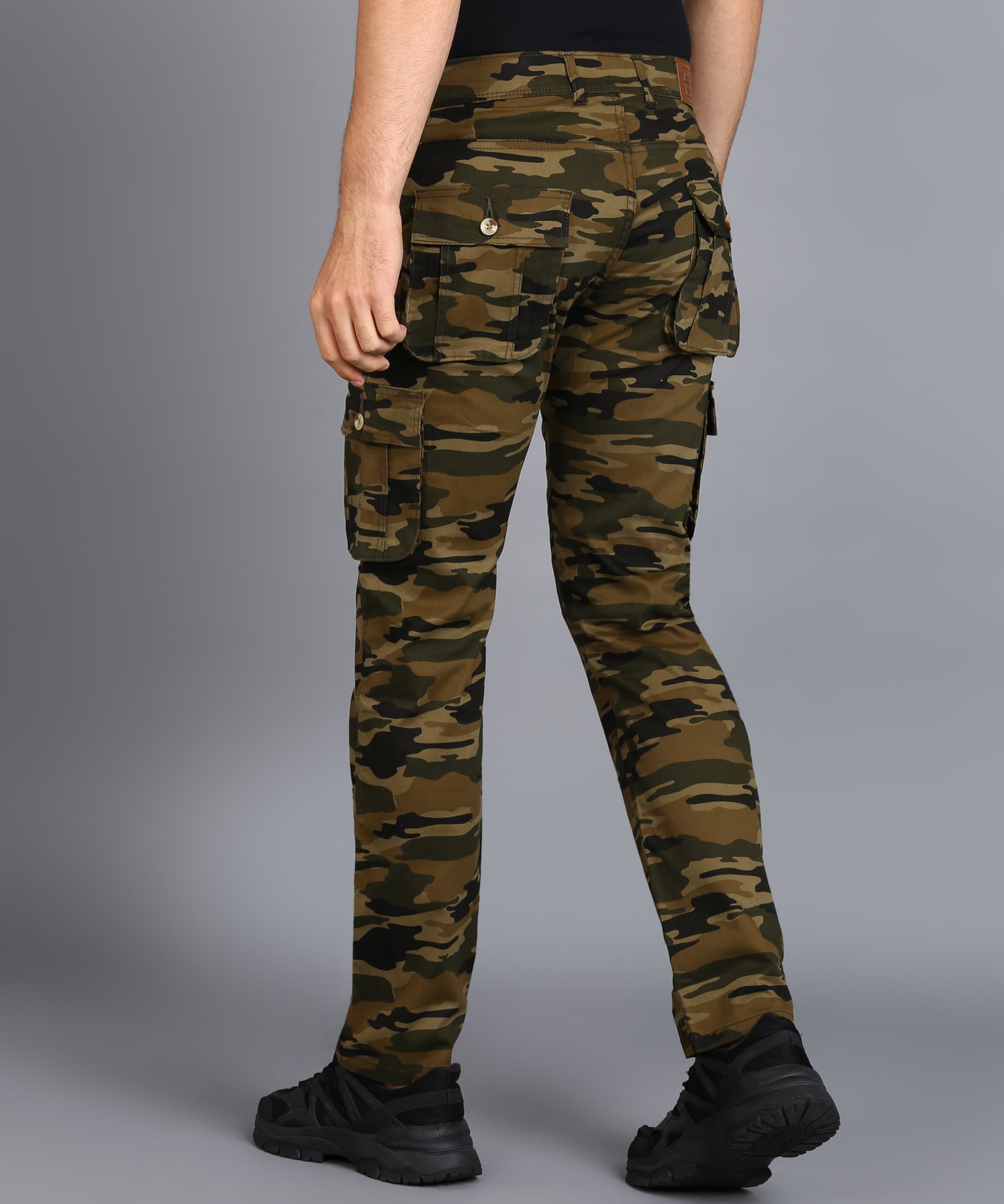 Men's Green Regular Fit Military Camouflage Cargo Chino Pant with 6 Pockets