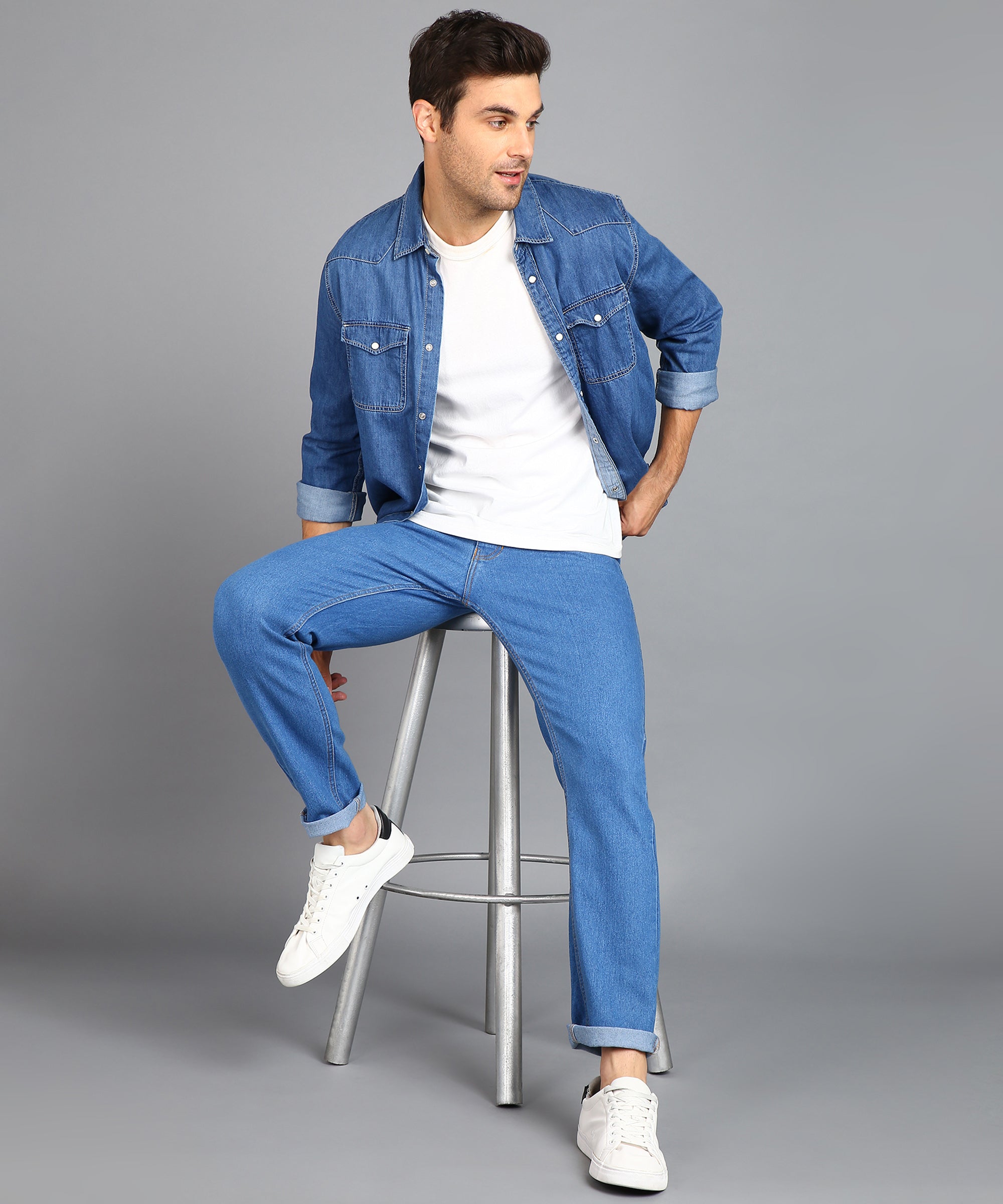 Men's Light Blue Regular Fit Washed Jeans Stretchable