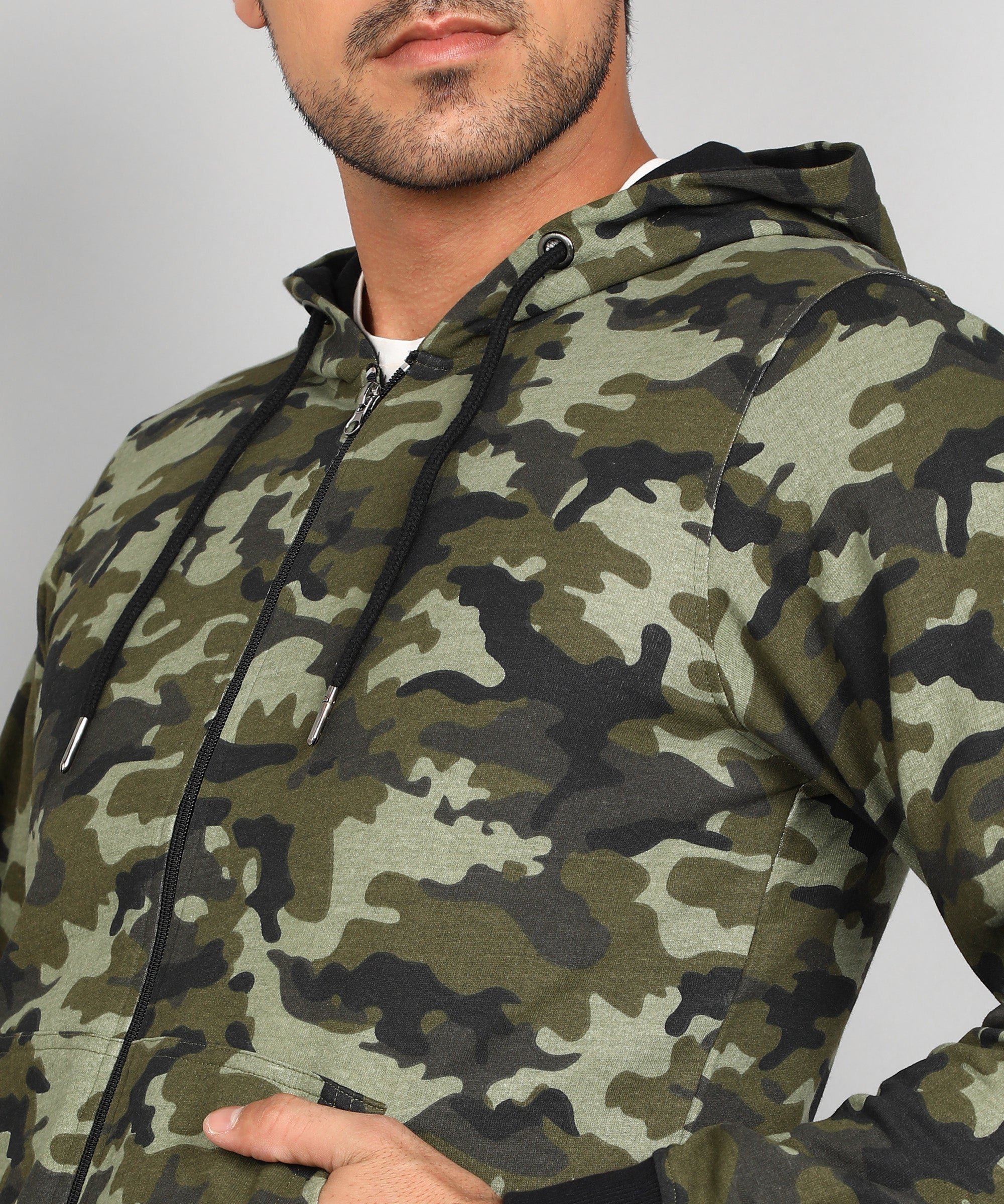 Men's Khaki Green Regular Fit Camouflage Printed Full Sleeve Casual Hooded Sweatshirt