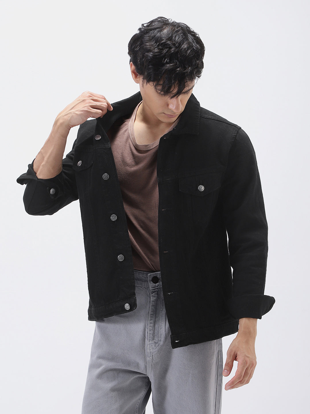Men's Black Solid Regular Fit Washed Full Sleeve Denim Jacket