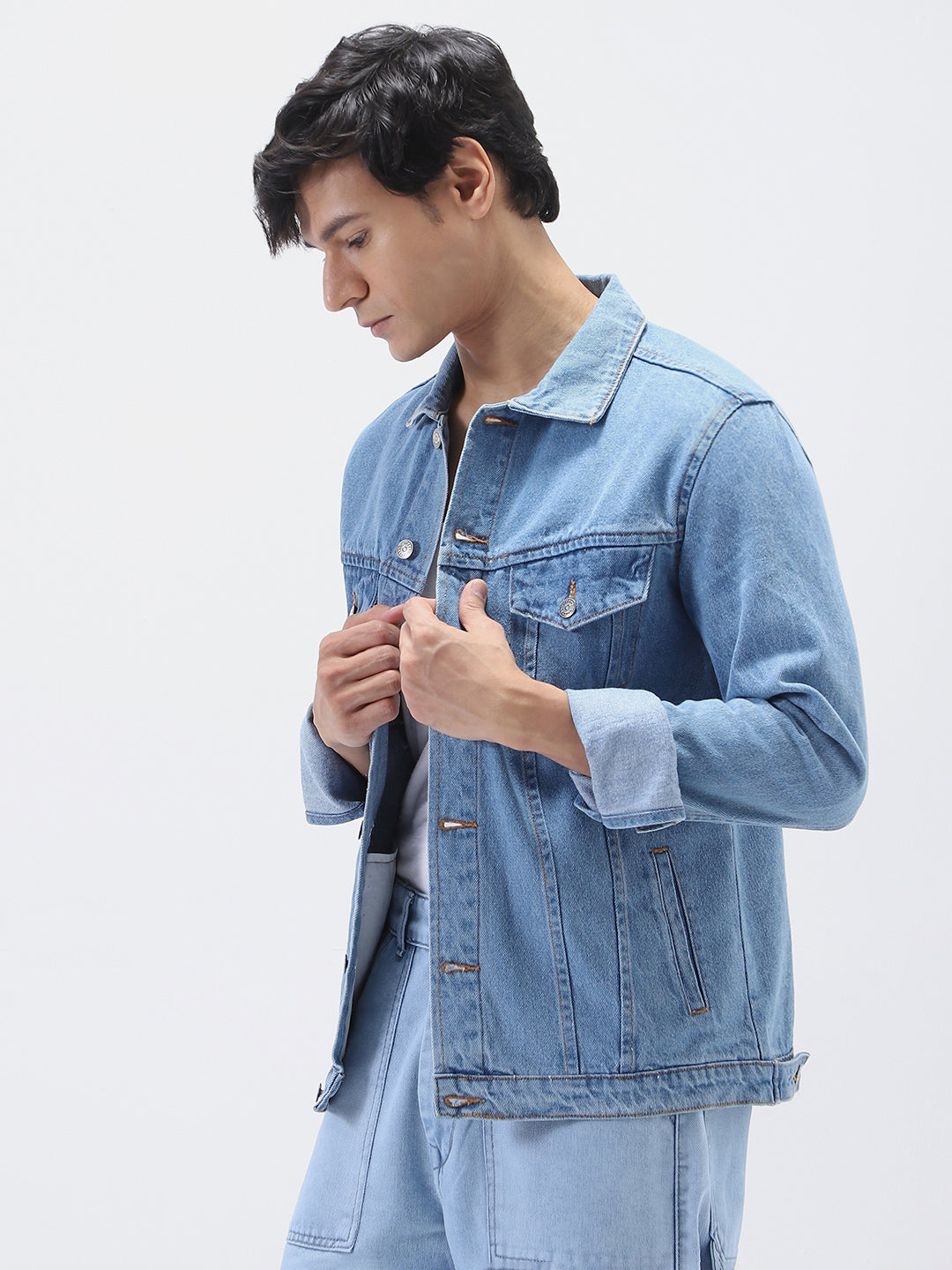 Men's Light Blue Solid Regular Fit Washed Full Sleeve Denim Jacket