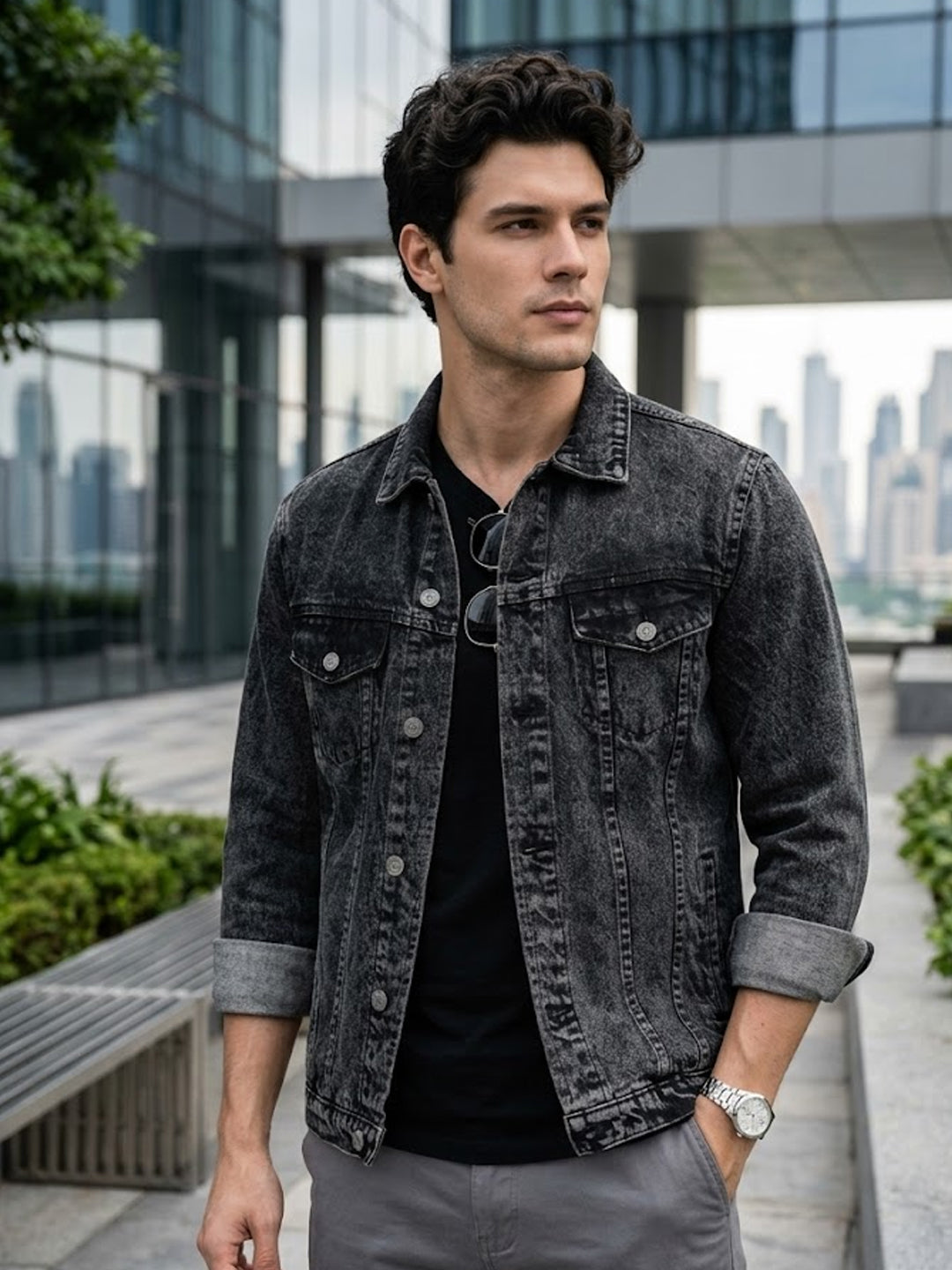 Men's Black Regular Fit Washed Full Sleeve Denim Jacket