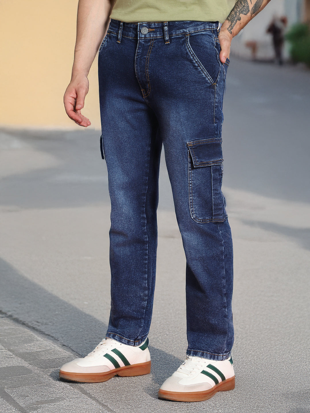 Men's Dark Blue Regular Fit Washed Cargo Jeans With 6 Pockets Stretchable