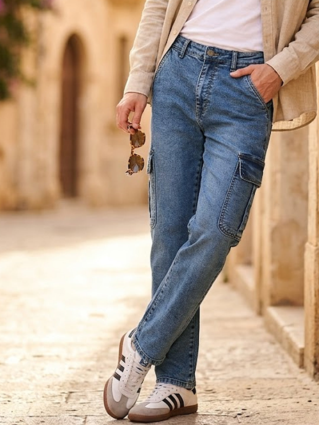 Men's Light Blue Regular Fit Washed Cargo Jeans With 6 Pockets Stretchable