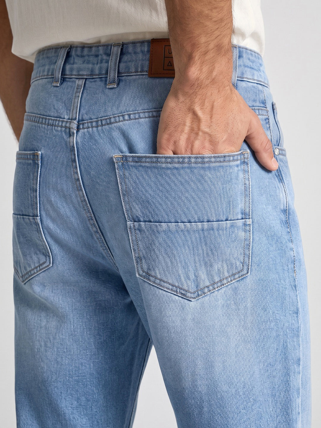 Men's Ice Blue Relaxed Fit Washed Denim Jeans Non-Stretchable
