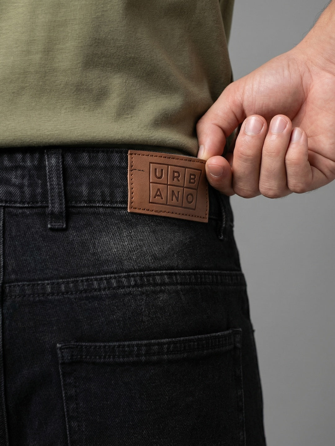 Men's Black Relaxed Fit Washed Denim Jeans Non-Stretchable