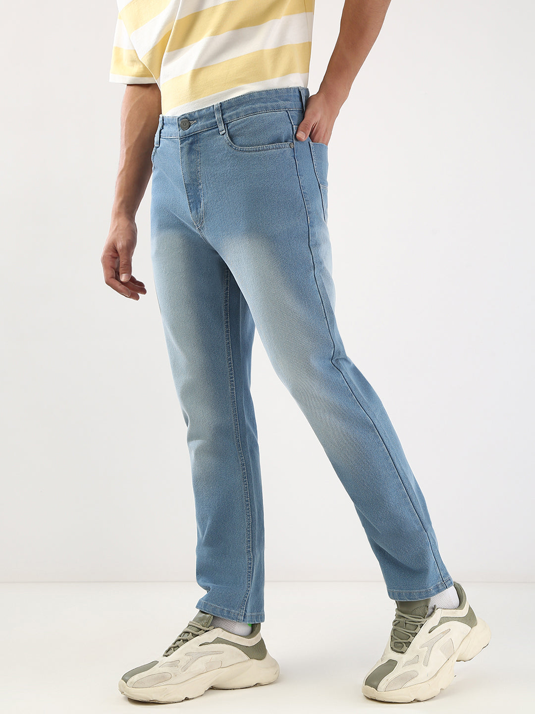 Men's Light Blue Straight Fit Washed Jeans Stretchable