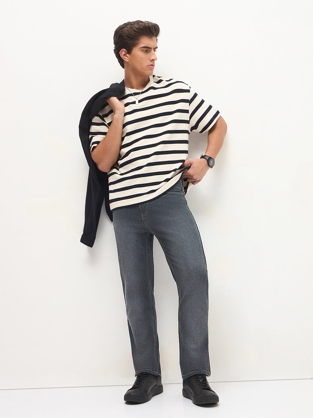 Men's Dark Grey Straight Fit Washed Denim Jeans Stretchable