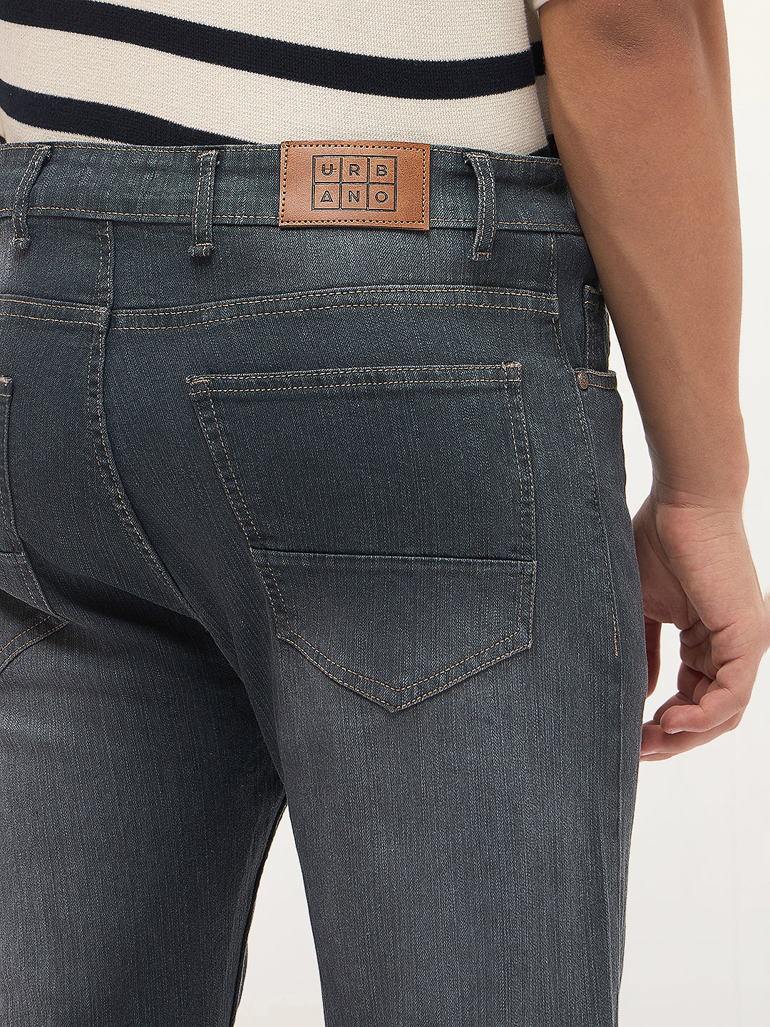 Men's Dark Grey Straight Fit Washed Denim Jeans Stretchable