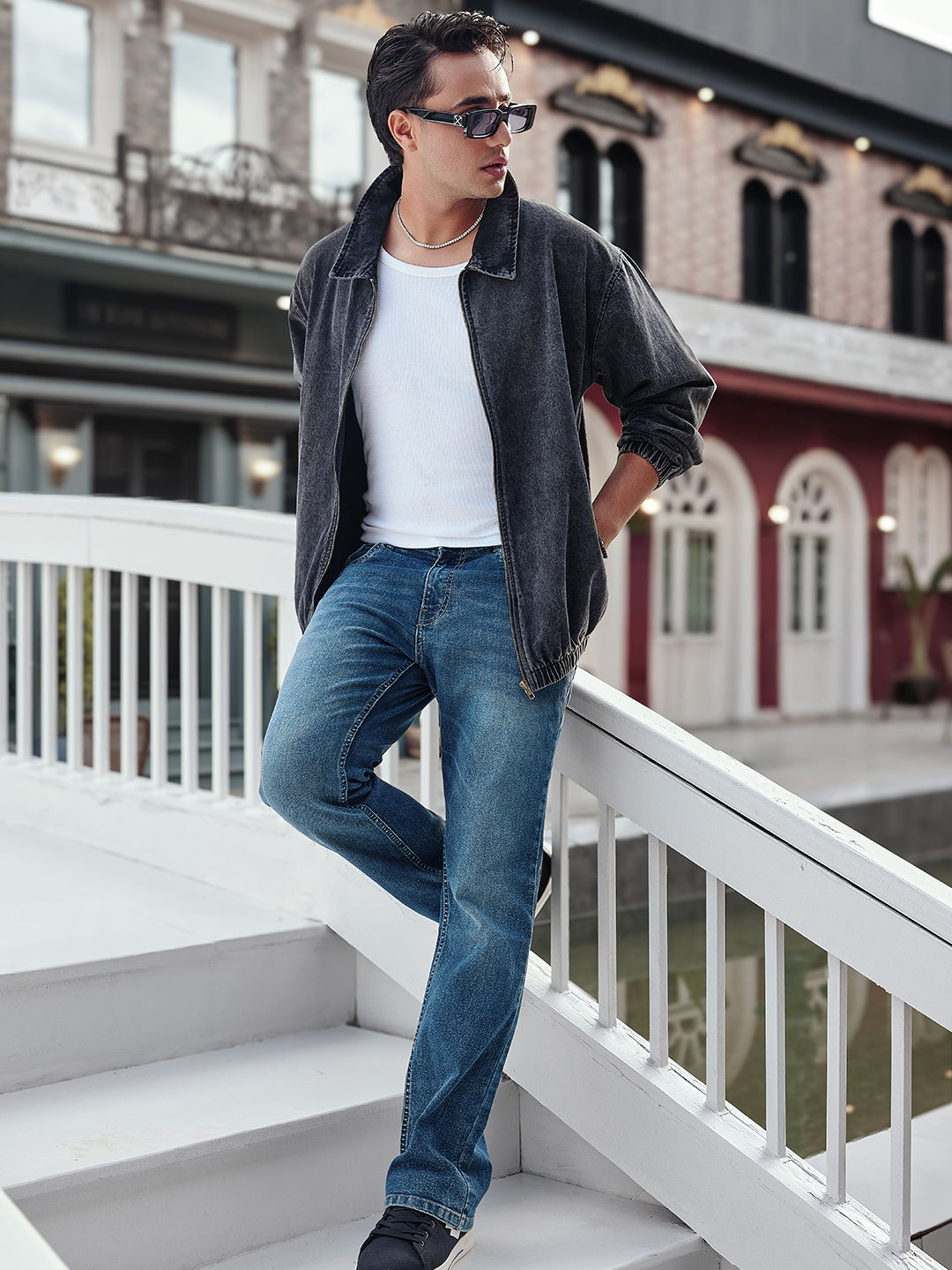 Men's Blue Straight Fit Heavy Washed Jeans Stretchable