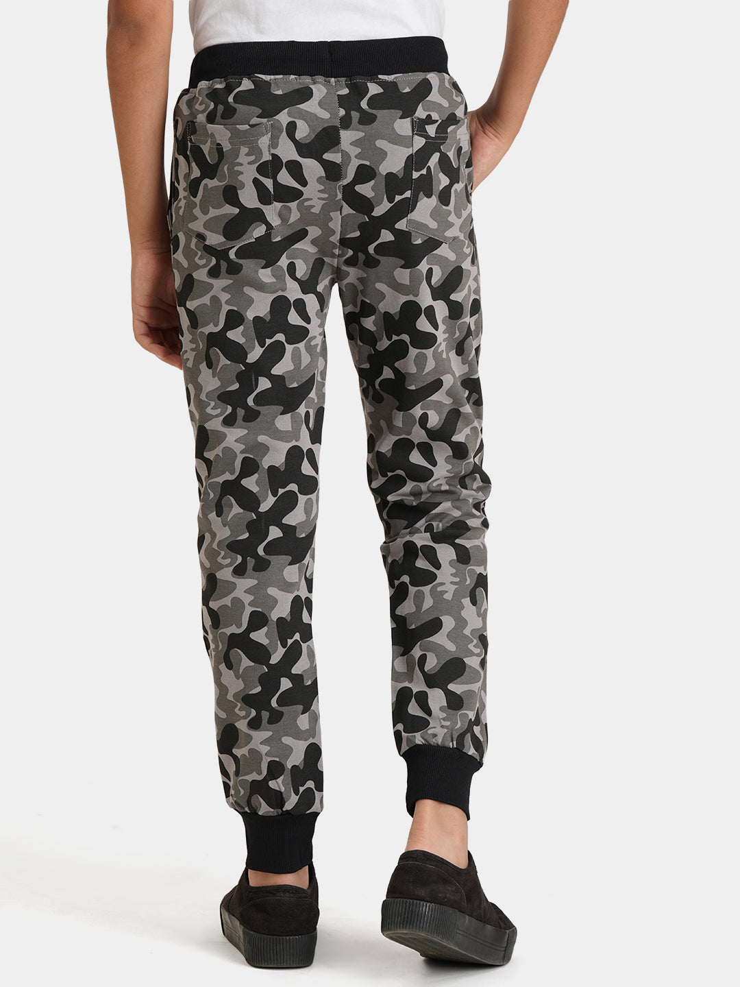Urbano Juniors Boy's Dark Grey Printed Regular Fit Jogger Track Pants Stretch