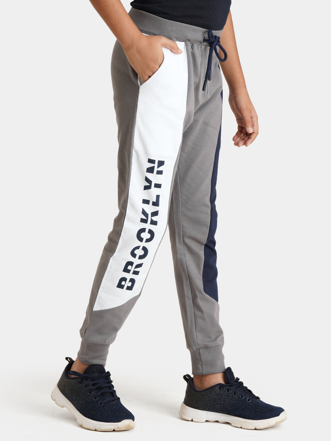 Urbano Juniors Boy's Grey, Dark Blue, White Printed, Color Block Regular Fit Jogger Track Pants Stretch