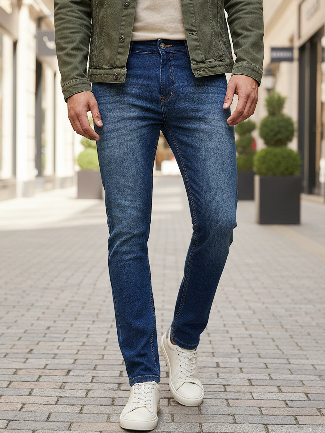 Men's Blue Slim Fit Mild Distressed/Torn Jeans Stretchable