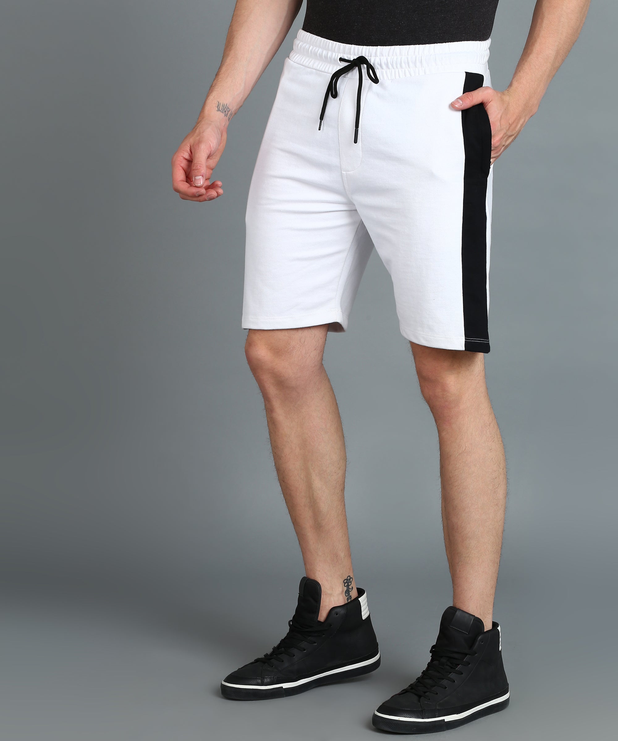 Urbano Fashion Men's White Cotton Color-Block Regular Shorts Stretchable