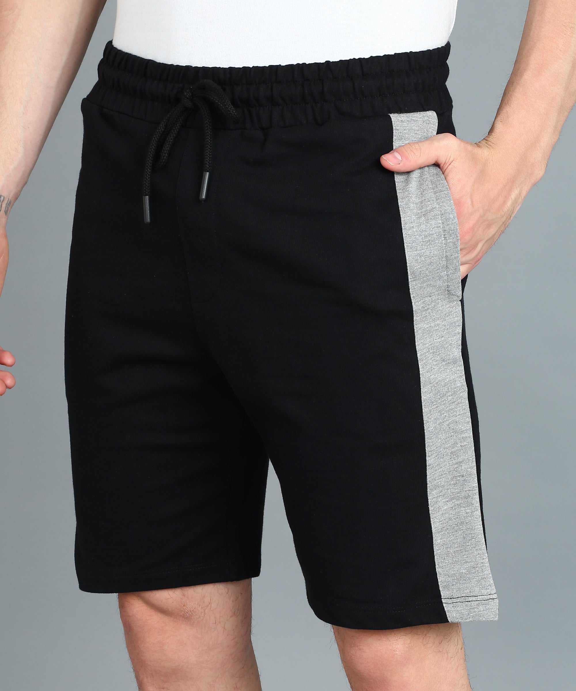 Urbano Fashion Men's Black Cotton Color-Block Regular Shorts Stretchable