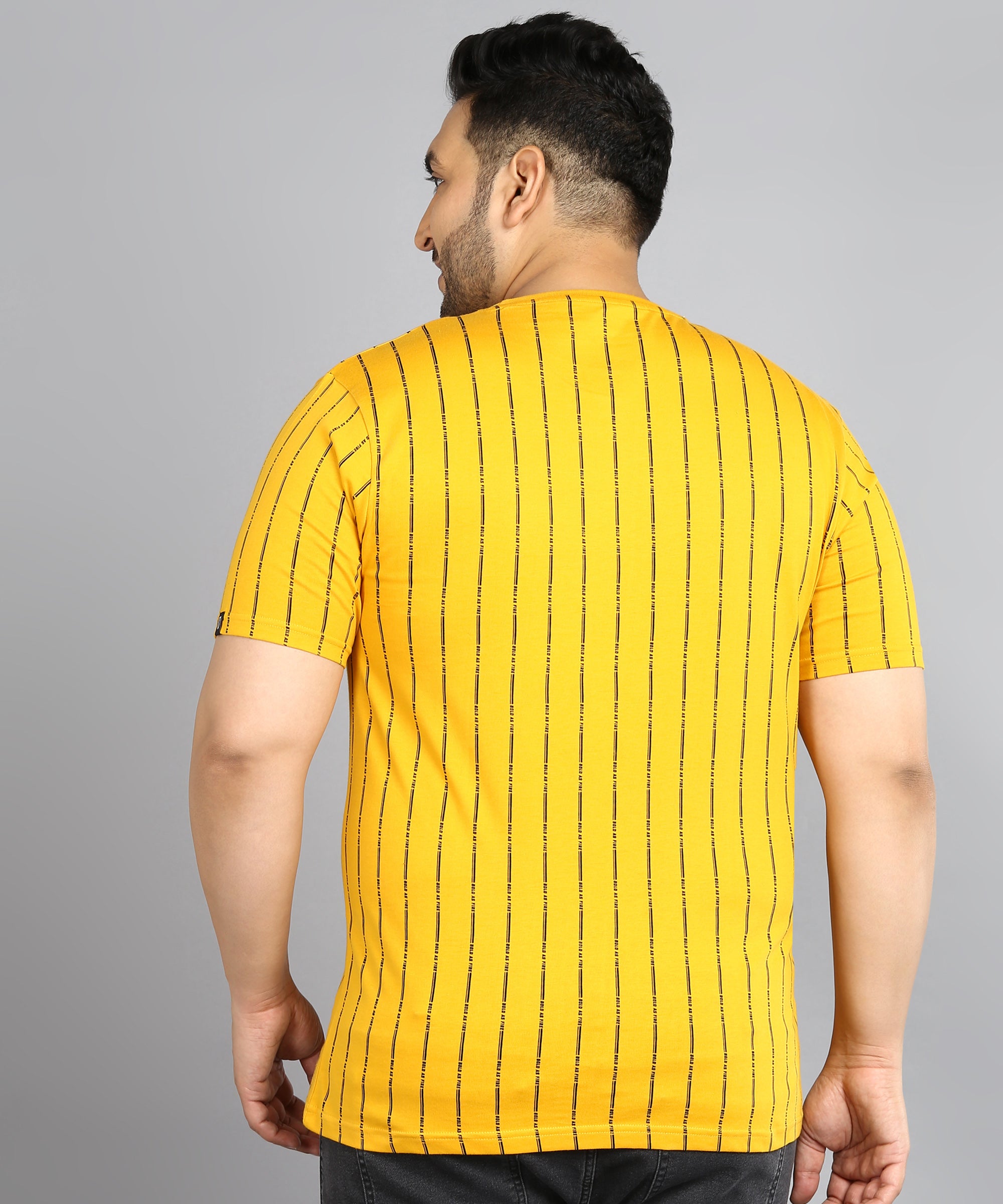 Urbano Plus Men's Yellow Printed Round Neck Half Sleeve Regular Fit Cotton T-Shirt