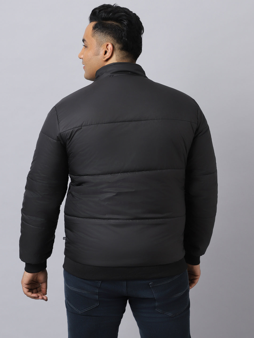 Urbano Plus Men's Black Full Sleeve Zippered Puffer Jacket