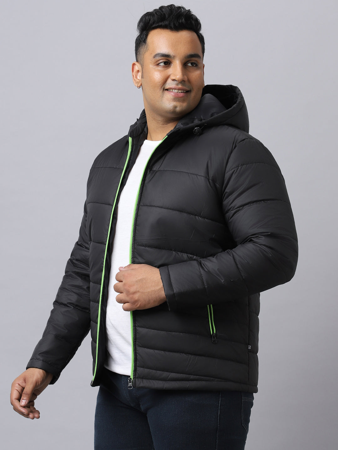 Urbano Plus Men's Black Full Sleeve Zippered Hooded Neck Puffer Jacket