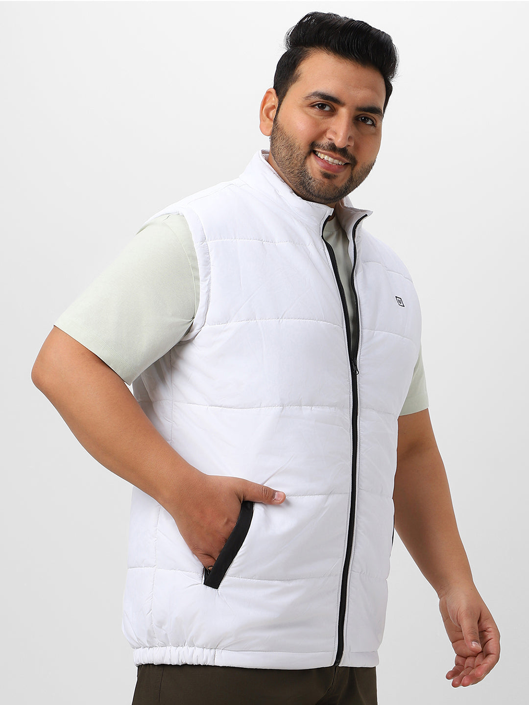 Plus Men's White Sleeveless Zippered Puffer Jacket