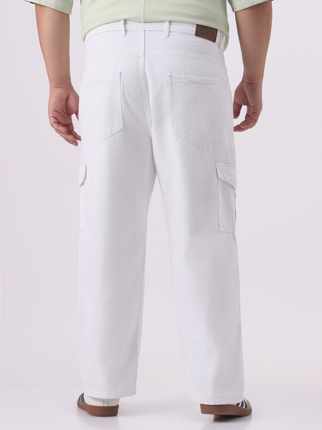 Plus Men White Mid Rise Loose Baggy Fit Cargo Jeans with 6 Pockets Non-Stretchable