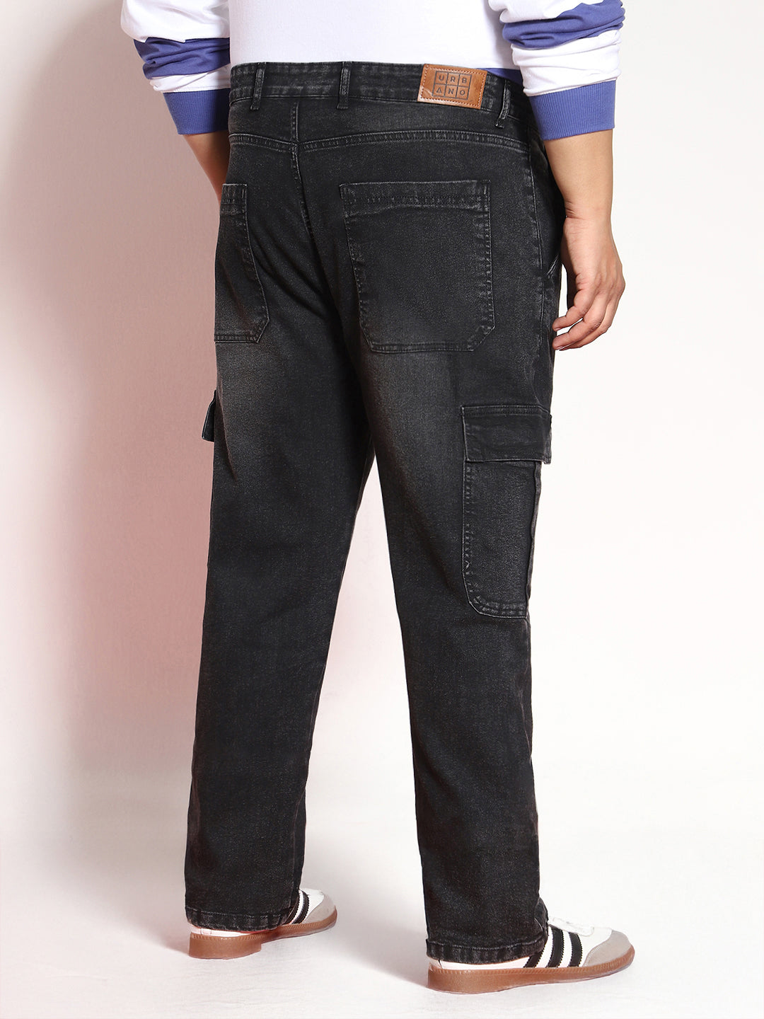 Plus Men's Black Regular Fit Washed Cargo Jeans With 6 Pockets Stretchable