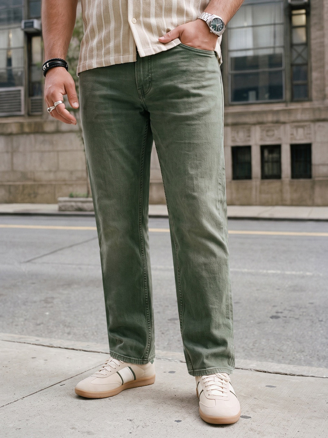 Plus Men's Olive Relaxed Fit Washed Denim Jeans Non-Stretchable