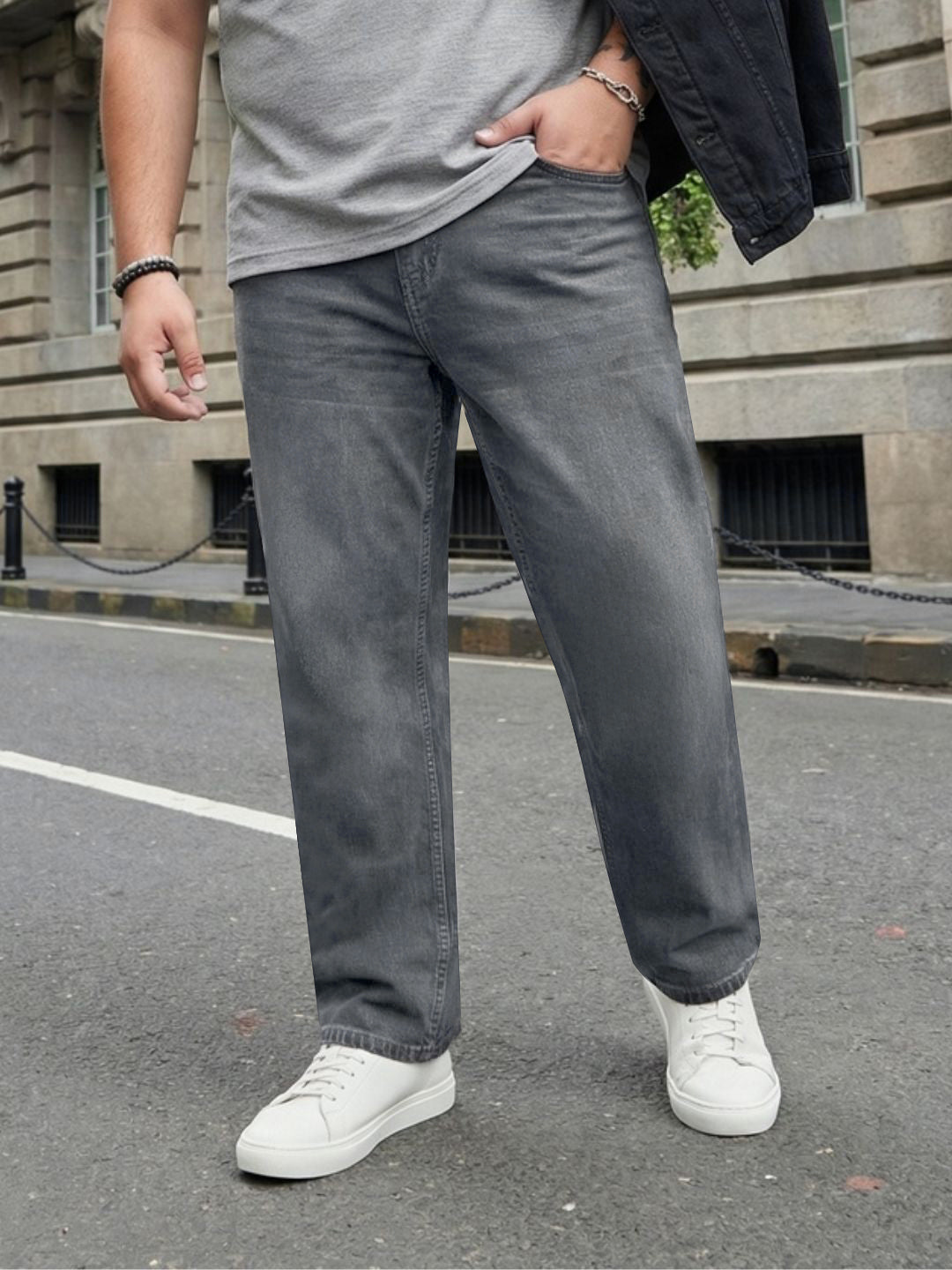 Plus Men's Light Grey Relaxed Fit Washed Denim Jeans Non-Stretchable