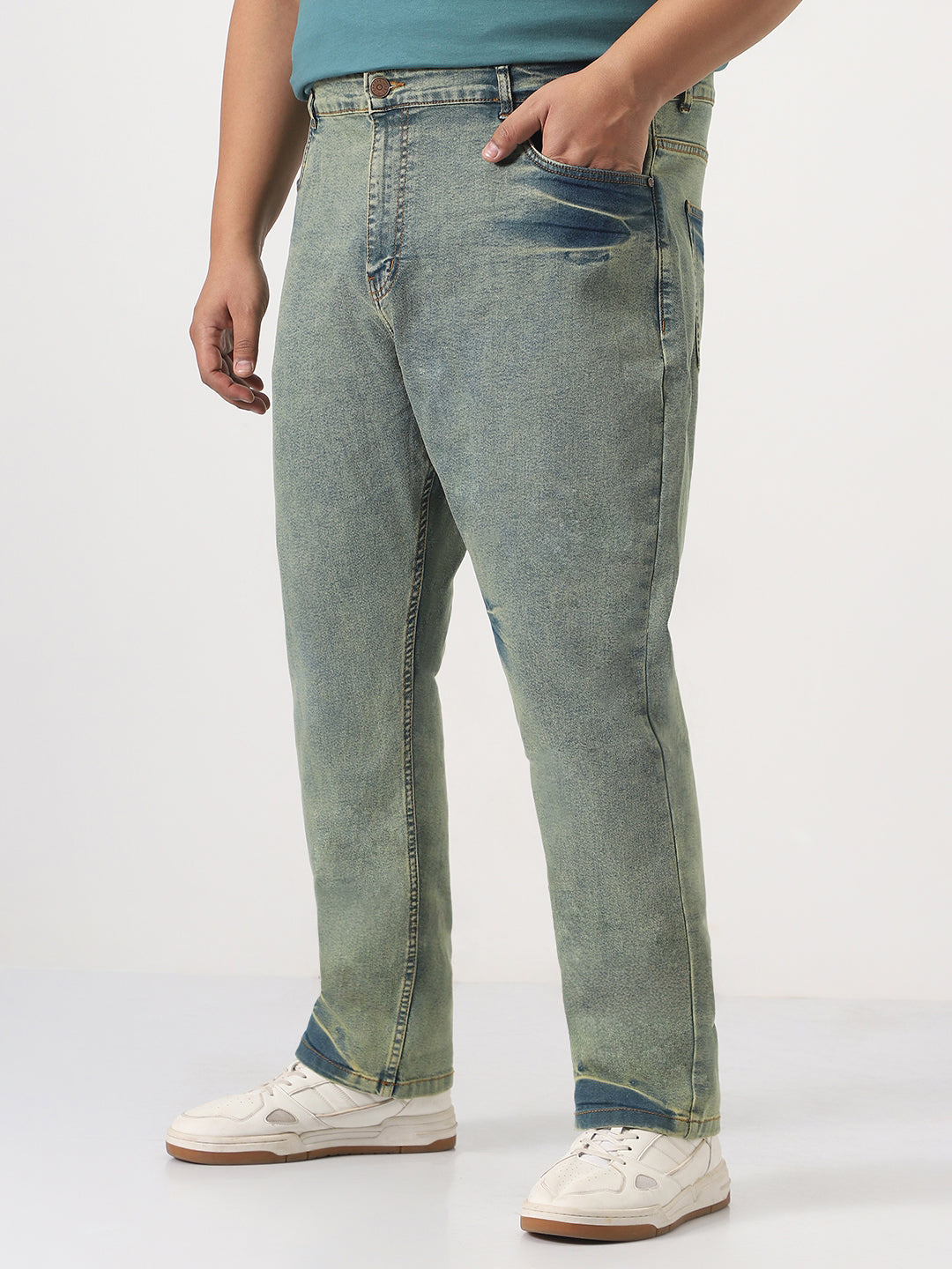 Plus Men's Ice Blue Straight Fit Heavy Washed Jeans Stretchable