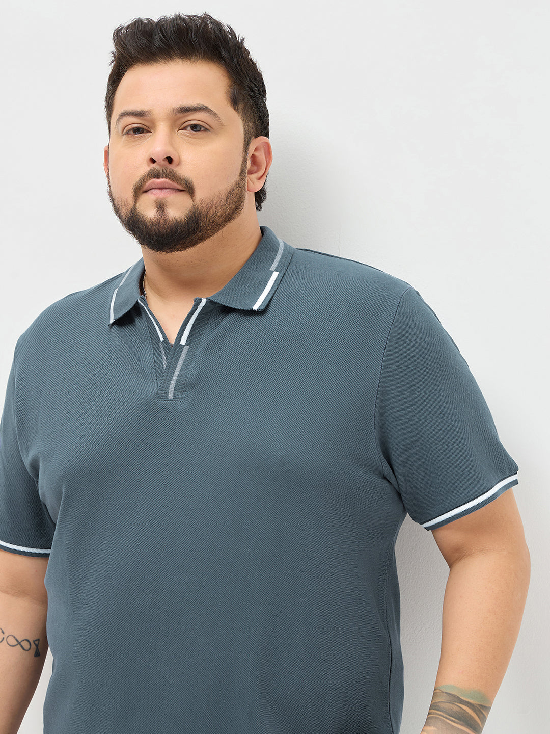 Plus Men's Dark Grey Solid Regular Fit Half Sleeve Cotton Polo T-Shirt