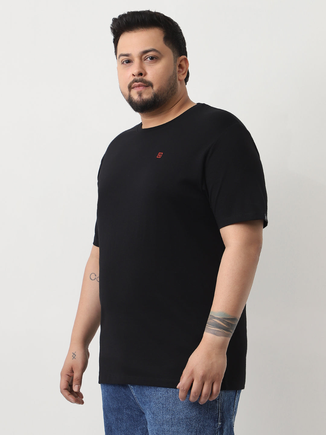 Plus Men's Black Solid Regular Fit Round Neck Cotton T-Shirt