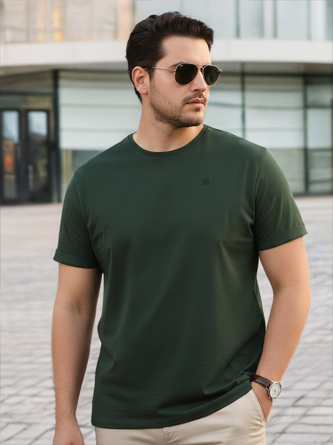Plus Men's Dark Green Solid Regular Fit Round Neck Cotton T-Shirt